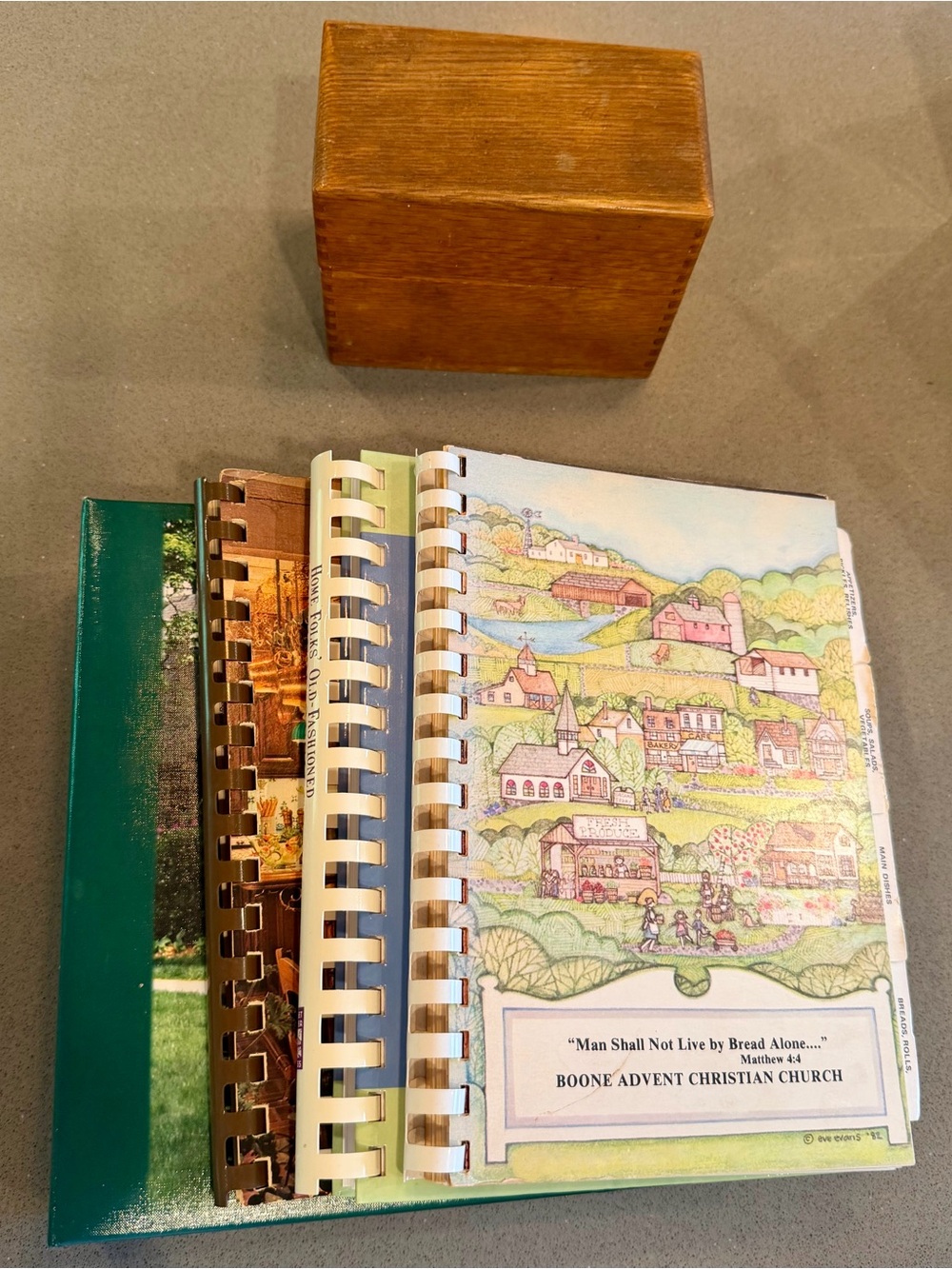 Vintage Recipe Box & Vintage Cookbooks